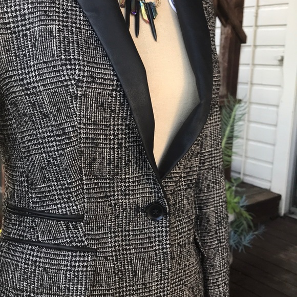 Tweed Blazer - Picture 2 of 4